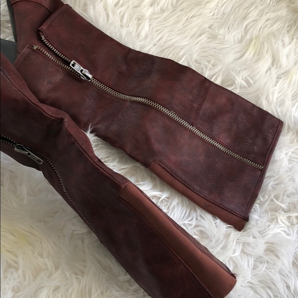 Burgundy Boots 👢 - Picture 5 of 7